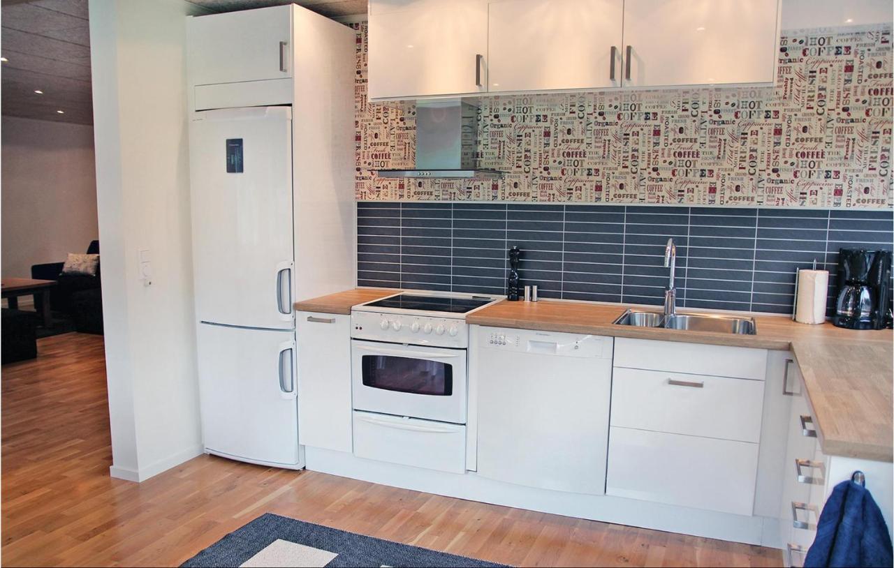 2 Bedroom Cozy Apartment In Habo Mullsjö Exterior foto